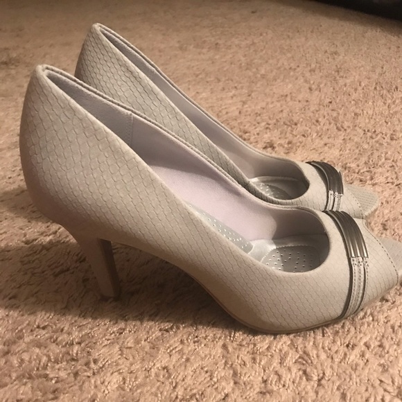 dexflex comfort Shoes - Grey open toe heels